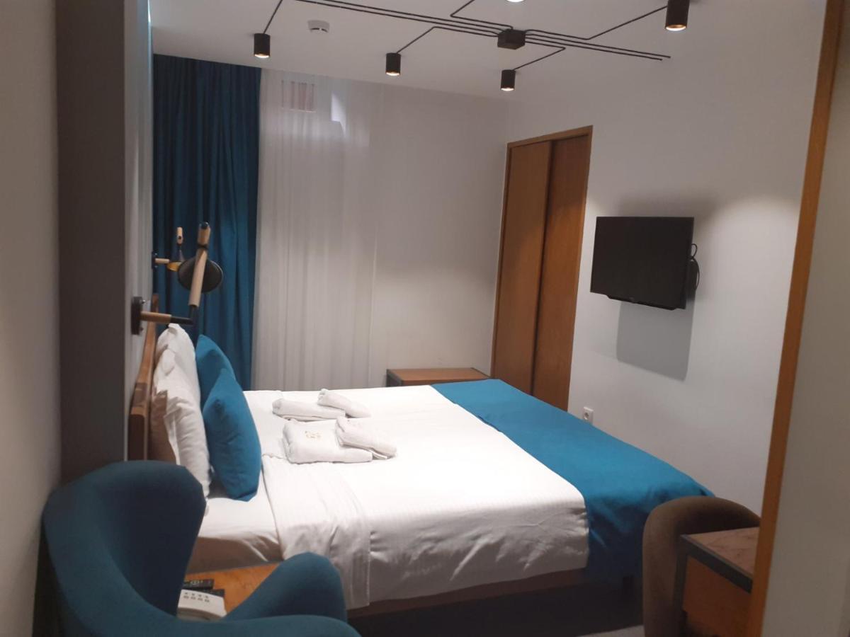 R&R Hotel يريفان المظهر الخارجي الصورة
