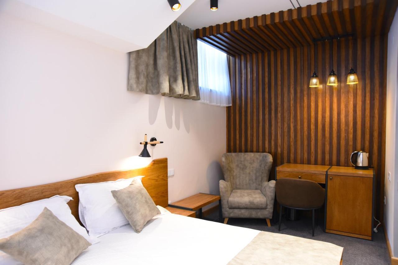 R&R Hotel يريفان المظهر الخارجي الصورة